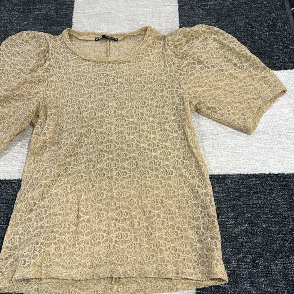 Zara Lace Puff Sleeve Top size Small